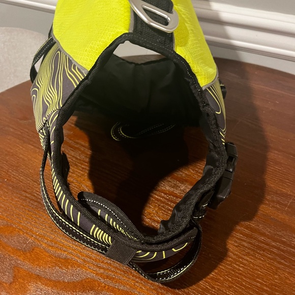 Arcadia Trail Flotation Coat for Dogs - Size Medium Slightly used - Picture 7 of 13